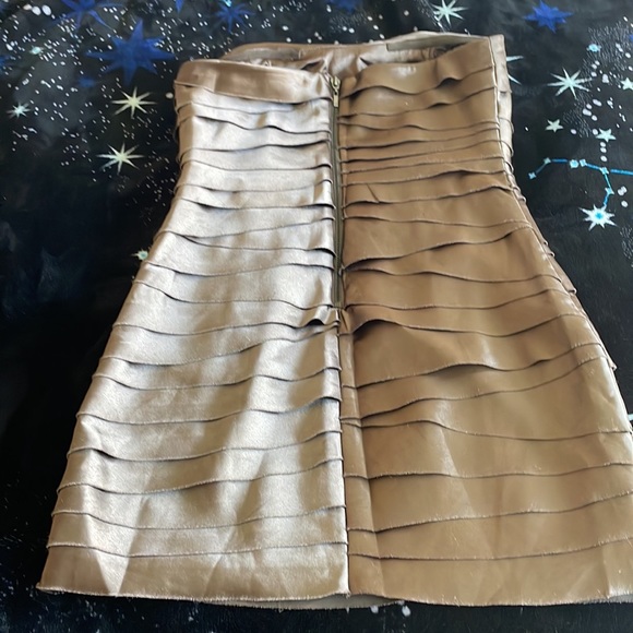 bebe, strapless mini dress, size small, Bronze color - Picture 3 of 7